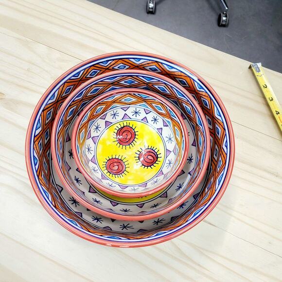 STUNNING POTTERY!  Hand Painted & Glazed Set of 3 Nesting Mixing Bowls PRE-OWNED - Picture 1 of 9